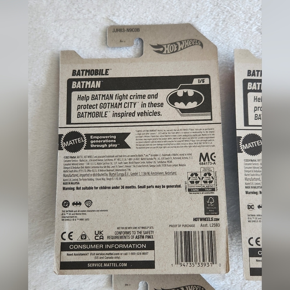 ๐ฆ๐Hot Wheels Batman Batmobile Set โ 4 Cars โ TV & Movie Versions โ NWT - Picture 12 of 16